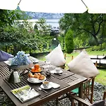 Villa Luxury In Como